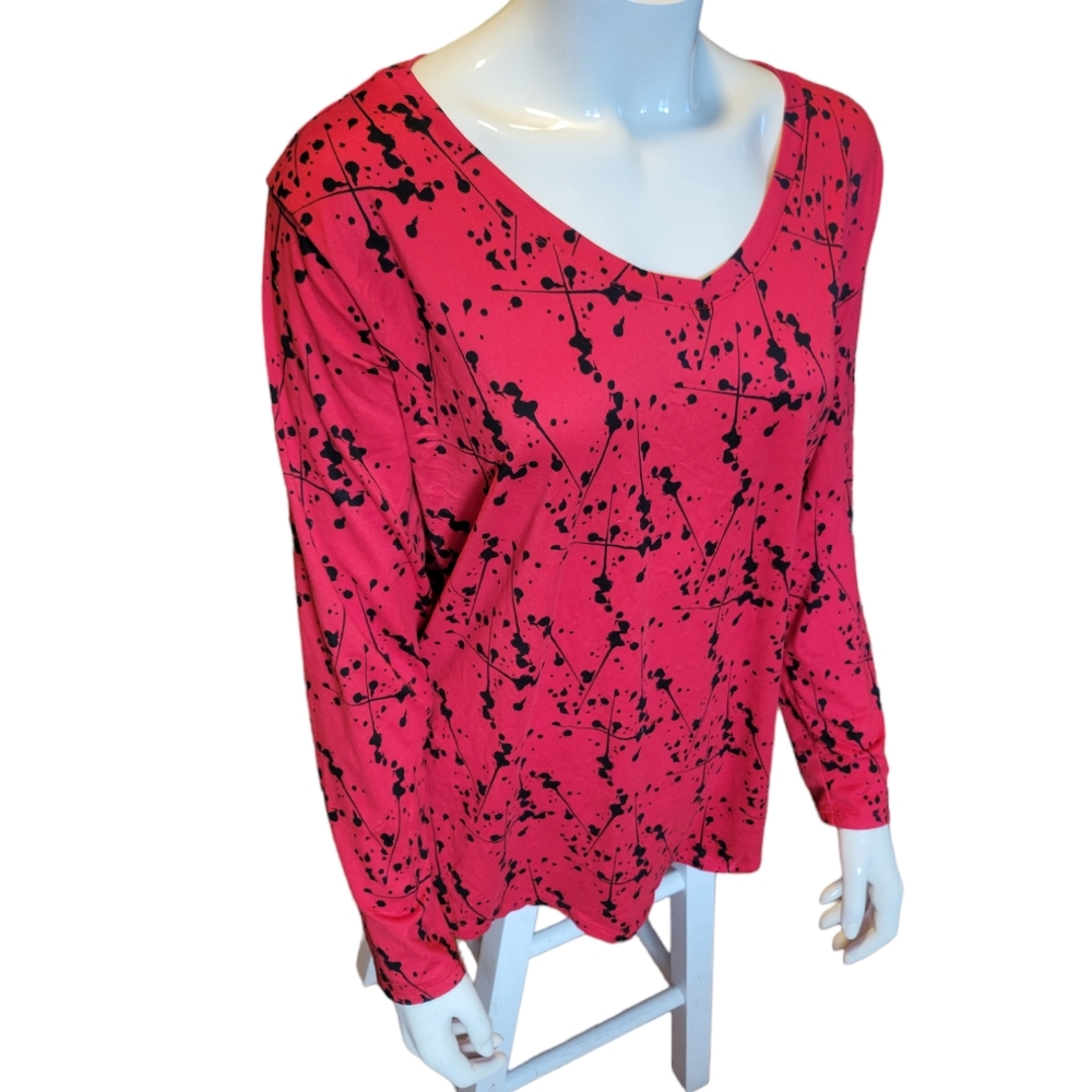 3X red and black graphic print top